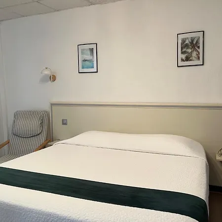 מלון Le Flore 2*