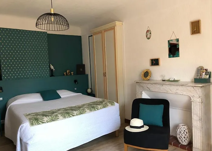 Hotell Le Flore Fréjus